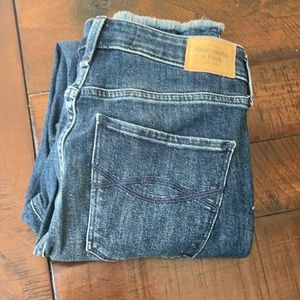 Abercrombie & Fitch ankle jean high rise